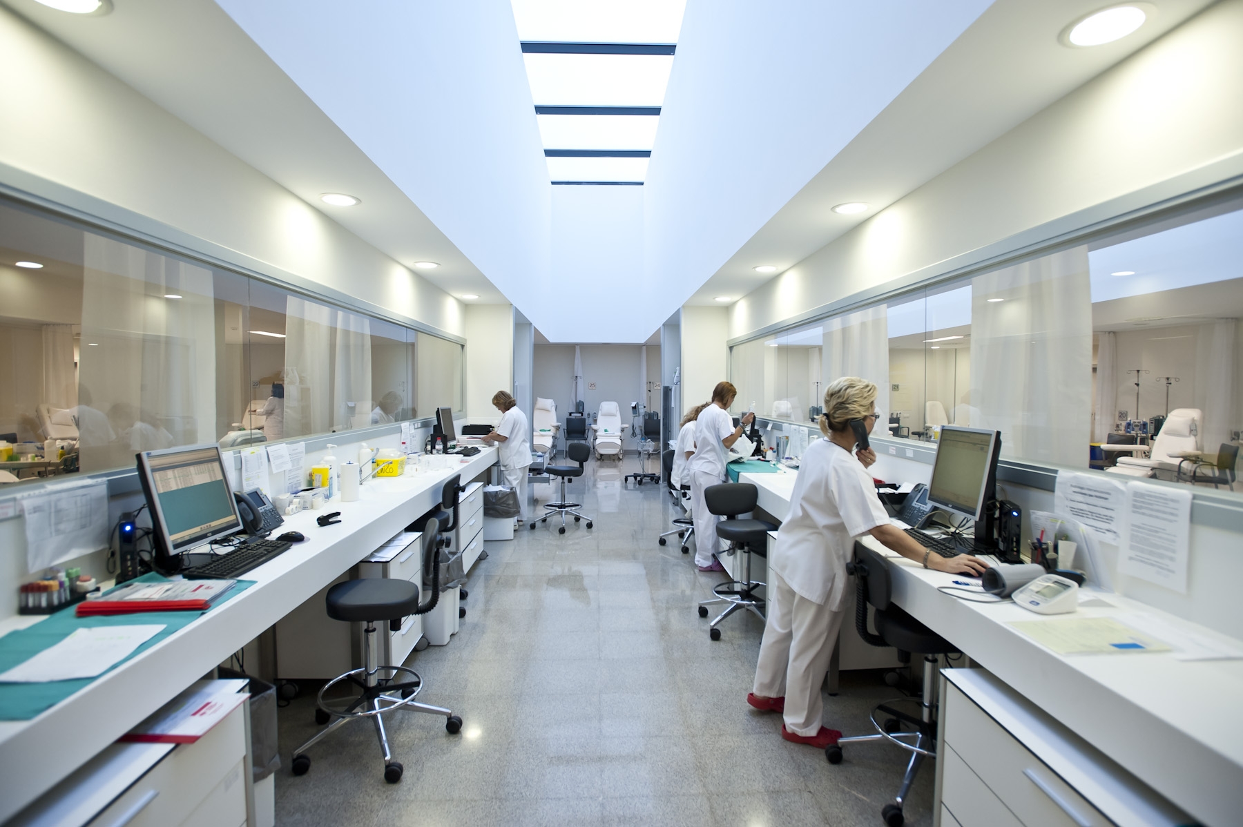 Área de trabajo de profesionales del Hospital de Día de adultos La Fe