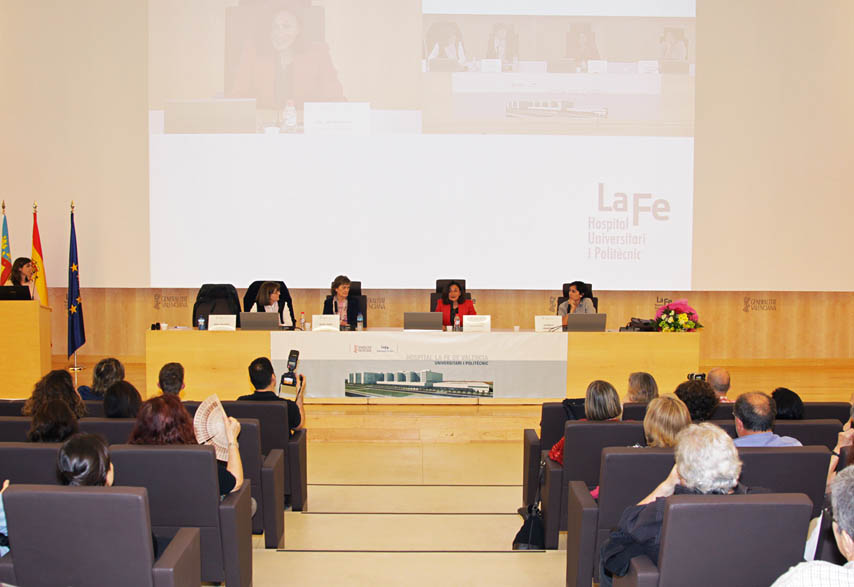 Mesa inaugural del Homenaje