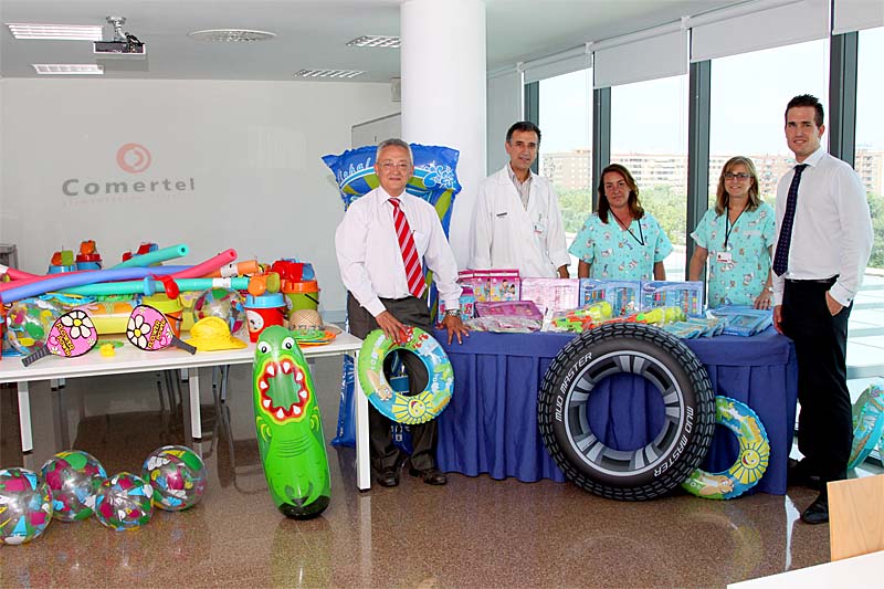Entrega de regalos Cafetería Hospital La Fe