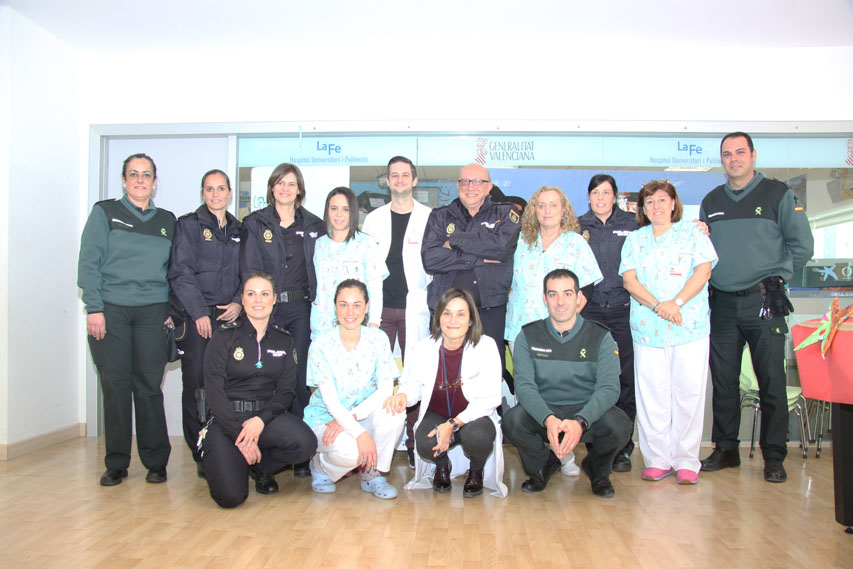 Visita Policia Nacional y Guardia Civil Hospital La Fe